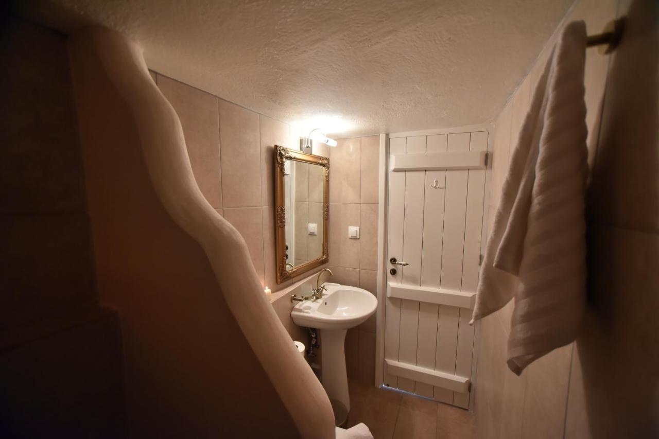Patriko Nisyrian Guesthouse Mandrákion エクステリア 写真