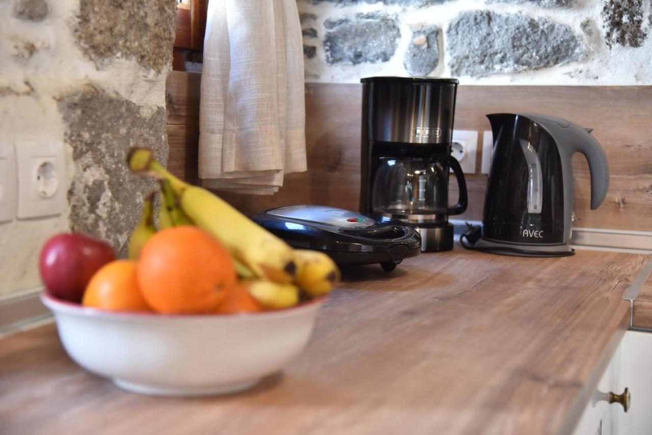 Patriko Nisyrian Guesthouse Mandrákion エクステリア 写真